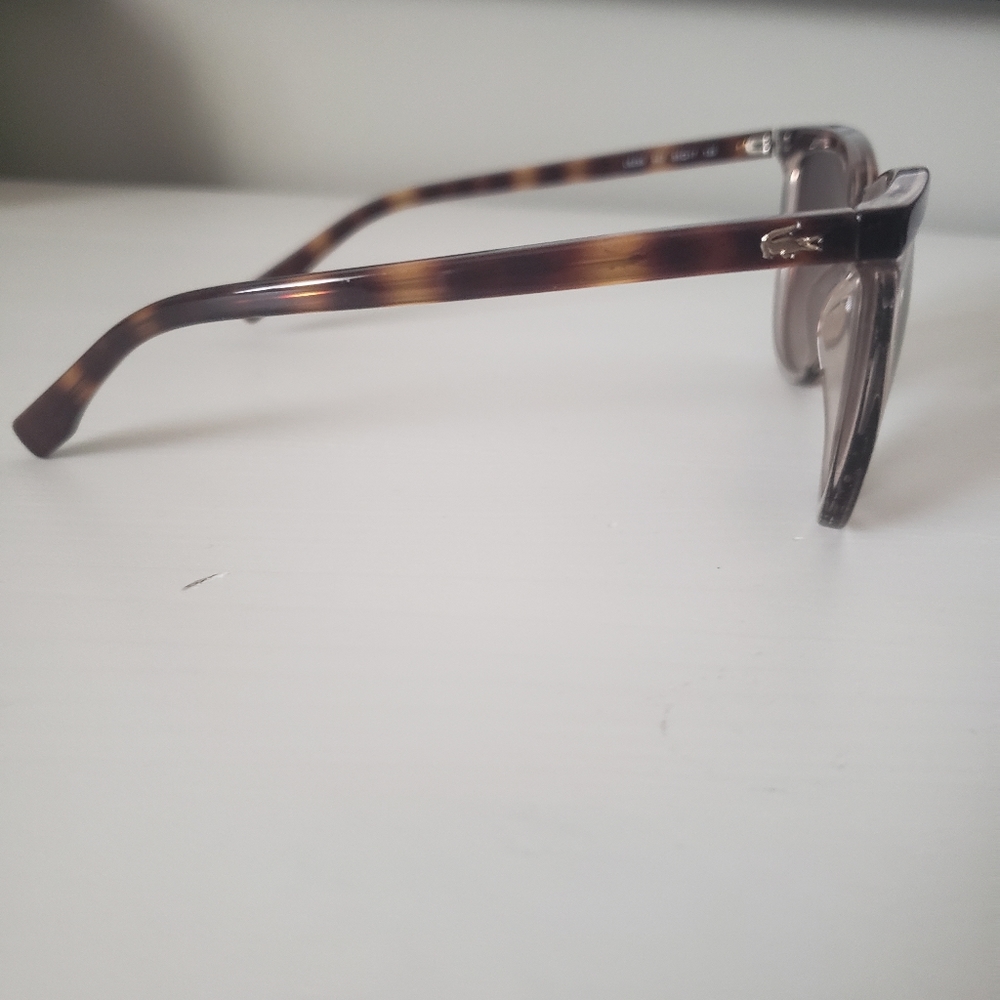 Lacoste sunglasses 🕶 - Picture 2 of 7